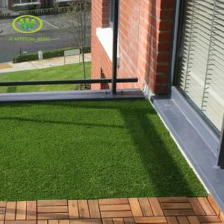 Balcó d'herba sintètica